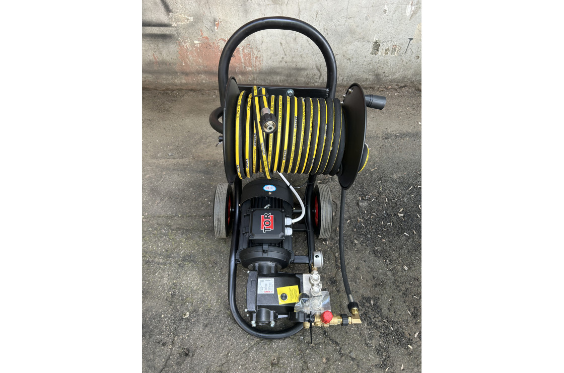 АВД Тритон Н 15/200 TS 5.5 Т (на тележке с катушкой 30 метров, с манометром, электрика с теплозащитой)