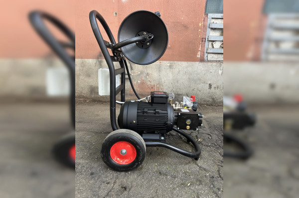 АВД Тритон Н 15/200 TS 5.5 Т (на тележке с катушкой 30 метров, с манометром, электрика с теплозащитой)