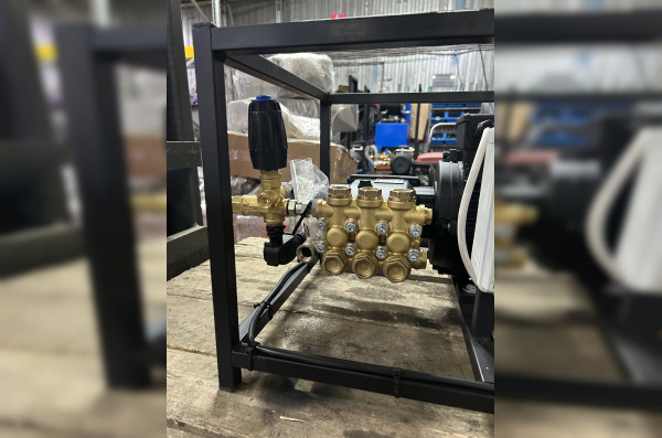 АВД ТРИТОН H 15/200 TS 5.5 T  ( на раме, электрика с теплозащитой)