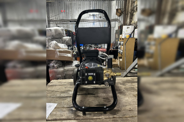 АВД Тритон Т 15/200 BР 5.5  (на тележке, манометр, электрика с теплозащитой)