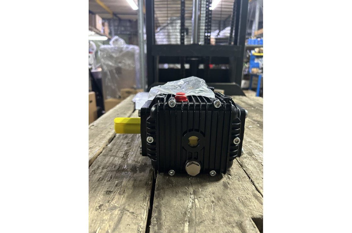  Насос высокого давления AR RHW 15.25H N DX