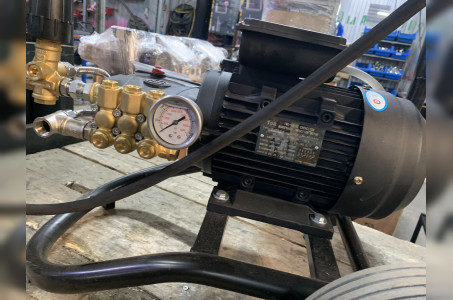 АВД ТРИТОН AR 14/160 BP 3 T (на тележке, с катушкой,манометром, электрика с тепловым реле, регулятор VRT3 160 бар легкий старт)