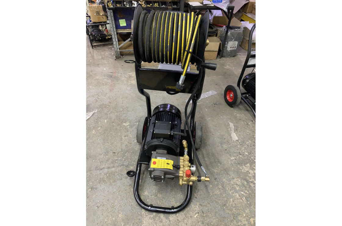 АВД Тритон M 21/250 BP 9.0 на тележке, катушка 30 м, аварийный клапан, манометр, фильтр)