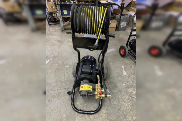 АВД Тритон M 21/250 BP 9.0 на тележке, катушка 30 м, аварийный клапан, манометр, фильтр)