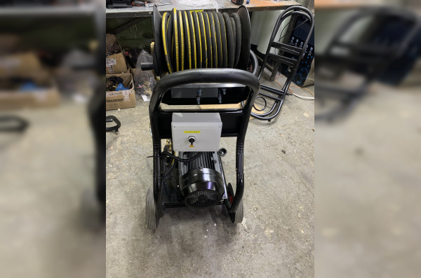 АВД Тритон M 21/250 BP 9.0 на тележке, катушка 30 м, аварийный клапан, манометр, фильтр)