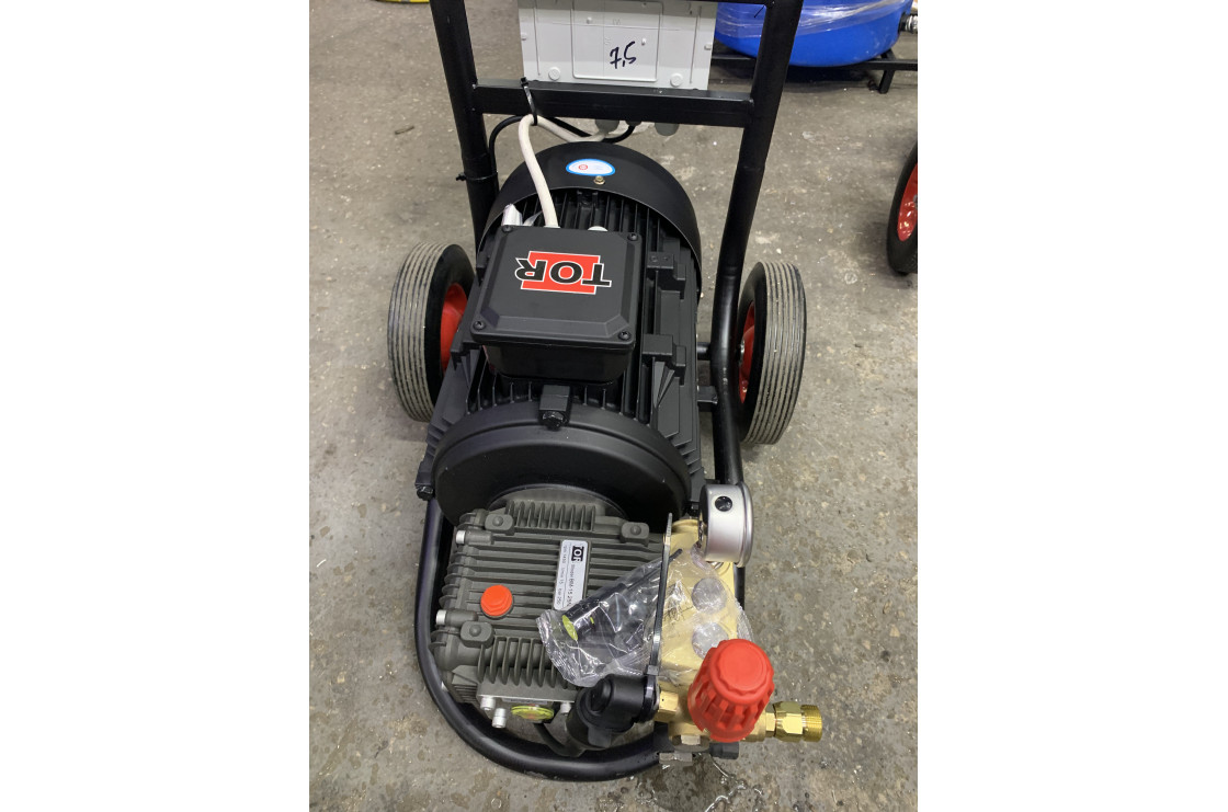 АВД Тритон T 15/250 TS 7.5 T ( на тележке, электрика с теплозащитой)