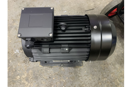 Электродвигатель Titan (7кВт, 380/220В, 1450об/мин, п.в. 24мм, Dфл 87/61мм, H112L)