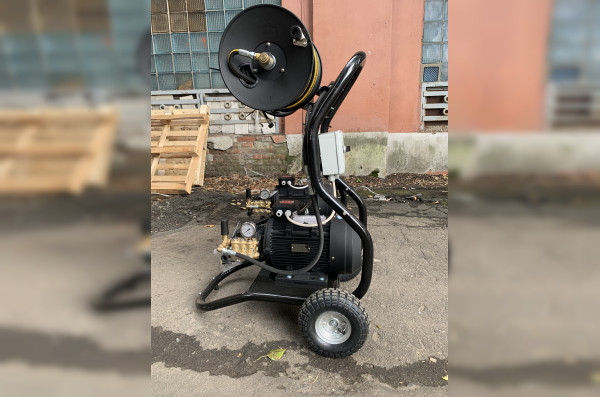 АВД ТРИТОН T 15/250 T 7.5  (манометром, на тележке)