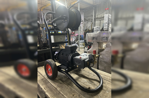   АВД Тритон AR 15/200 TS 5.5 ( на тележке с барабаном, электрика с теплозащитой)