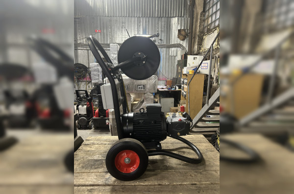   АВД Тритон AR 15/200 TS 5.5 ( на тележке с барабаном, электрика с теплозащитой)