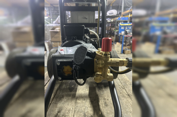   АВД Тритон AR 15/200 TS 5.5 ( на тележке с барабаном, электрика с теплозащитой)