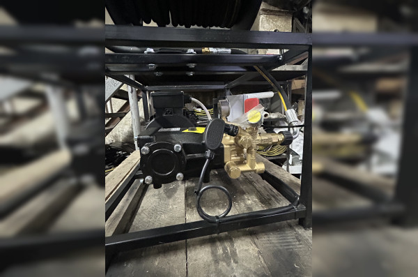 АВД ТРИТОН H 15/200 TS 5.5 T  (Барабан для шланга, электрика с теплозащитой, манометр)