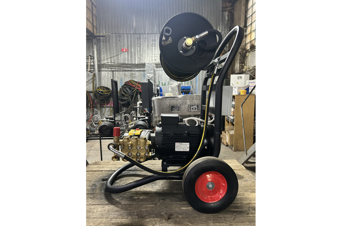 АВД Тритон М 21/200 ВР 7.0 (тележка, катушка 20 м)