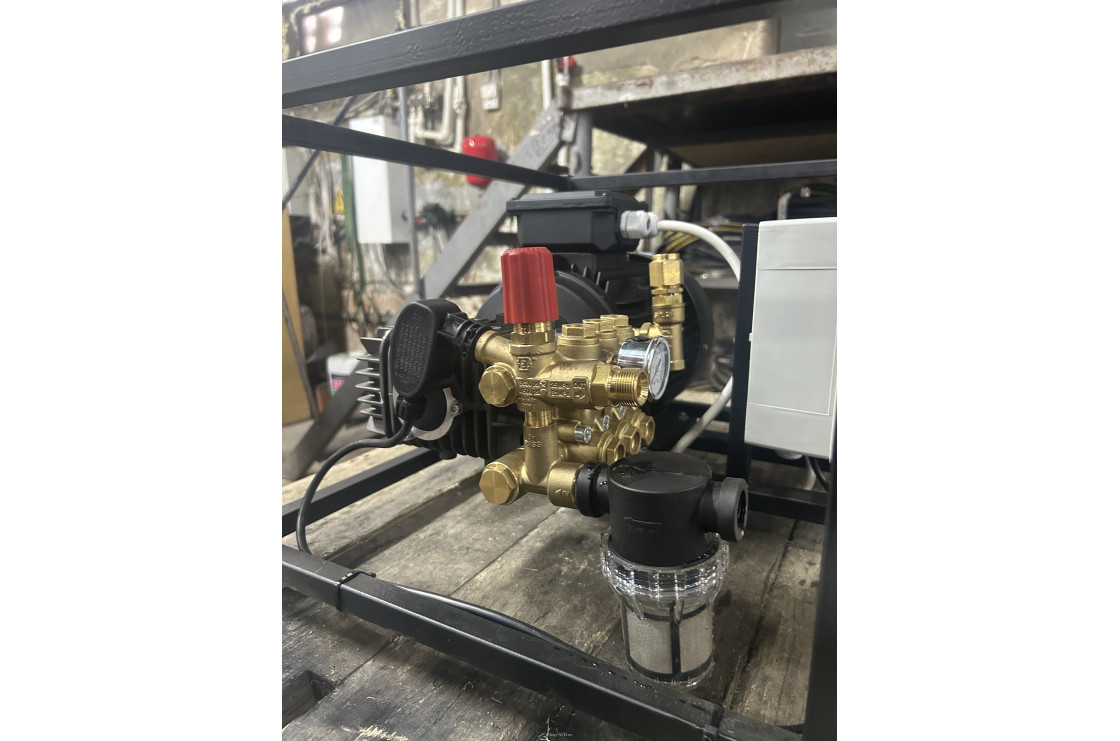 АВД ТРИТОН C 15/207 TS 5.5 T (на раме, аварийный регулятор давления SVL28, манометр, тепловое реле)