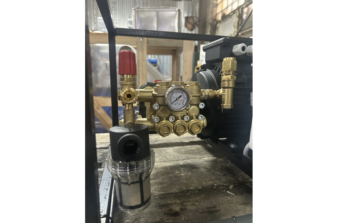 АВД ТРИТОН C 15/207 TS 5.5 T (на раме, аварийный регулятор давления SVL28, манометр, тепловое реле)