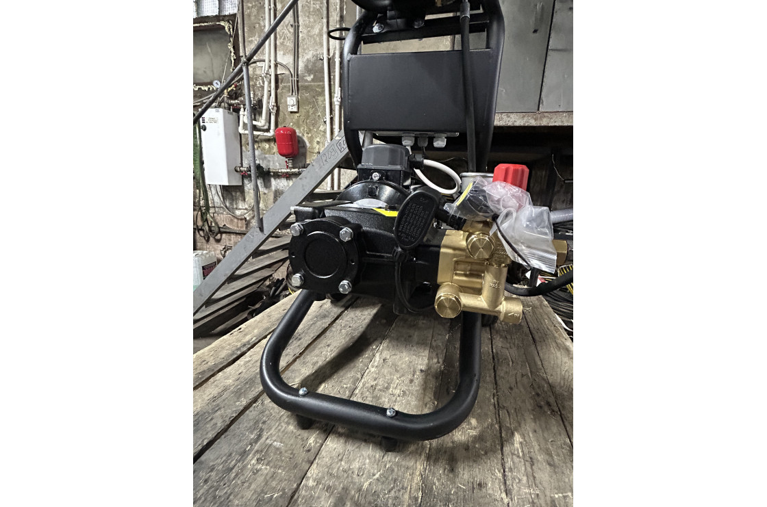 АВД ТРИТОН H 15/200 TS 5.5 N (на тележке, манометр, катушка, электрика с теплозащитой)