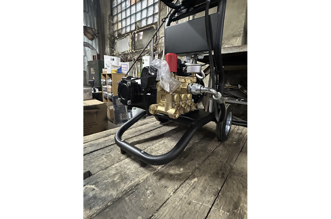 АВД ТРИТОН H 15/200 TS 5.5 N (на тележке, манометр, катушка, электрика с теплозащитой)