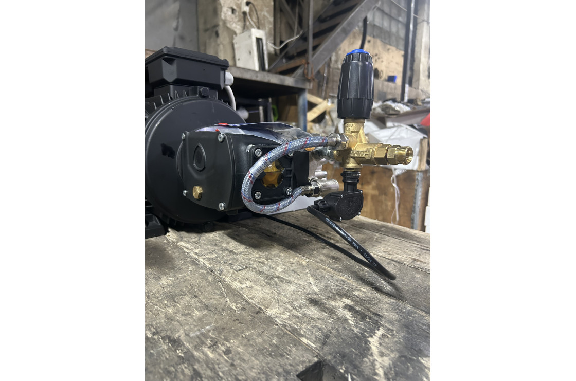 Моноблок Тритон AR 15/250 TS 7.5 T (электрика с теплозащитой)