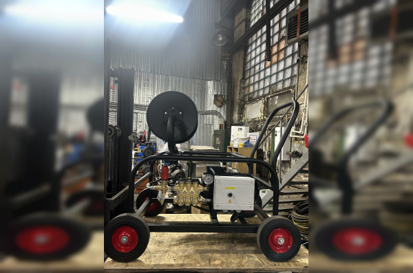 АВД Тритон T 30/300 T 12.5 ( тележка 4 колеса, барабан, манометр, электрика с теплозащитой)