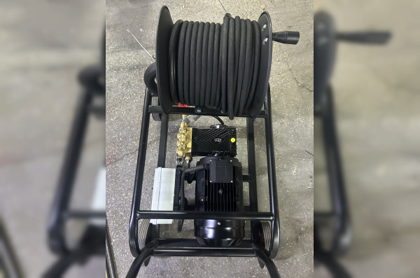 АВД Тритон T 30/300 T 12.5 ( тележка 4 колеса, барабан, манометр, электрика с теплозащитой)