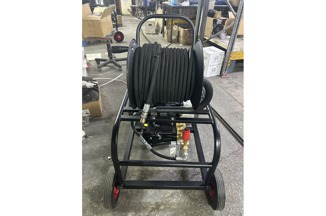 АВД Тритон T 30/300 T 12.5 ( тележка 4 колеса, барабан, манометр, электрика с теплозащитой)