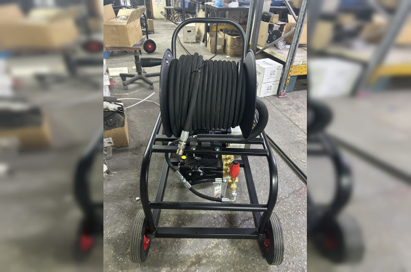 АВД Тритон T 30/300 T 12.5 ( тележка 4 колеса, барабан, манометр, электрика с теплозащитой)