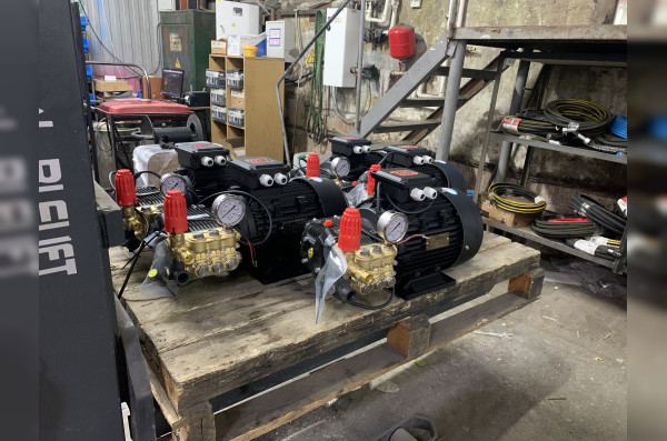 Моноблок TOR 15/200 BP 5.5 T (с манометром)