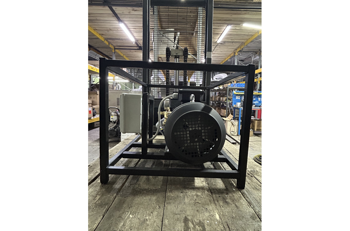 АВД Тритон Т 15/200 ВП 5.5 (на раме, манометр, электрика с теплозащитой)