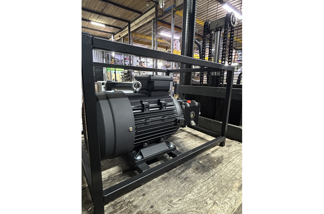 АВД Тритон Т 15/200 ВП 5.5 (на раме, манометр, электрика с теплозащитой)