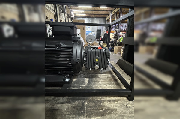 АВД Тритон Т 15/200 ВП 5.5 (на раме, манометр, электрика с теплозащитой)