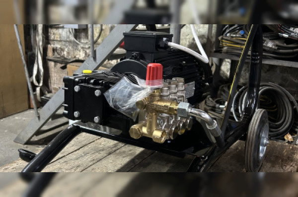 АВД Тритон T FFB 21/200 Ti 7.5 kW на тележке с электрикой и теплозащитой