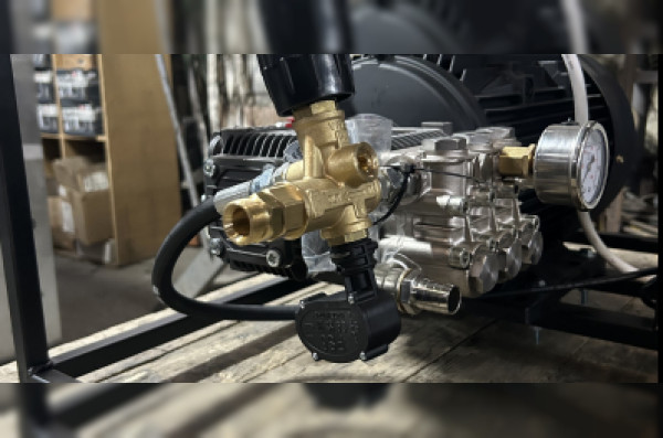 АВД Тритон AR RK 15/280 TS V3 T 7.5 Kw на раме Манометр электрика теплозащиты
