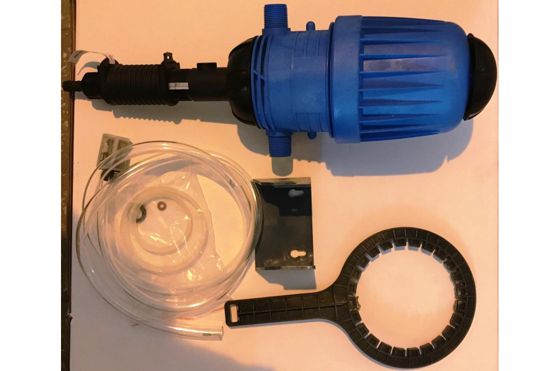 Дозатрон насос дозатор 3/4 ш.3/4ш. 0.4--4%;  40 л/мин 0,2-8 бар