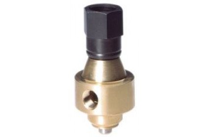 Вращающийся фитинг URF400  для мойки; вход 1/2, выход 1/4г-г 390 бар 80 л/мин