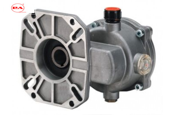 Редуктор B31 для двигателей внутреннего сгорания; 24-31 л.с. вал дв.28,6 мм - 11/8 вал насоса 30 мм