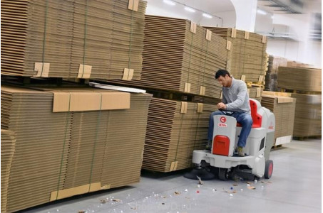 Подметальная машина COMAC CS 800B FP