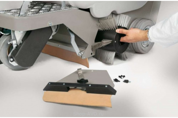 Подметальная машина COMAC CS 60B II