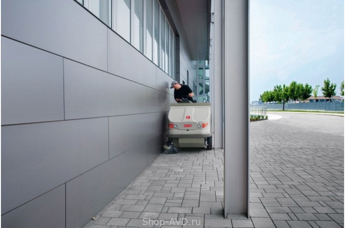 Подметальная машина COMAC CS 80B