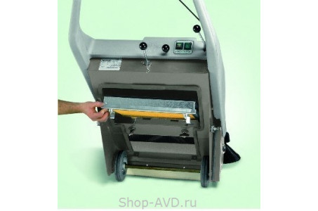 Подметальная машина COMAC CS 50H