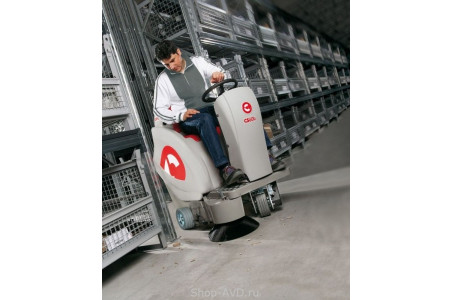 Подметальная машина COMAC CS 60B II