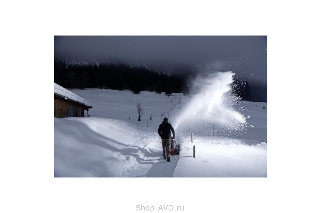 AL-KO SnowLine 700E Двухступенчатый бензиновый снегоуборщик