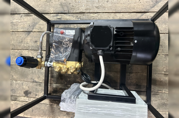 АВД Тритон A RR 15/200 БП VRT-3 O 4.0 kW с электрикой, теплозащитой и кнопкой на 24 В (на раме)