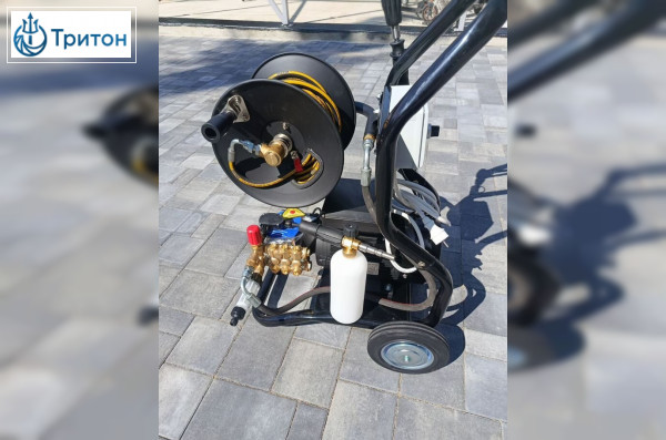 Мойка АВД Тритон 220В полный комплект на тележке