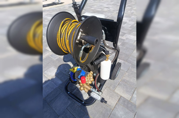 Мойка АВД Тритон 220В полный комплект на тележке